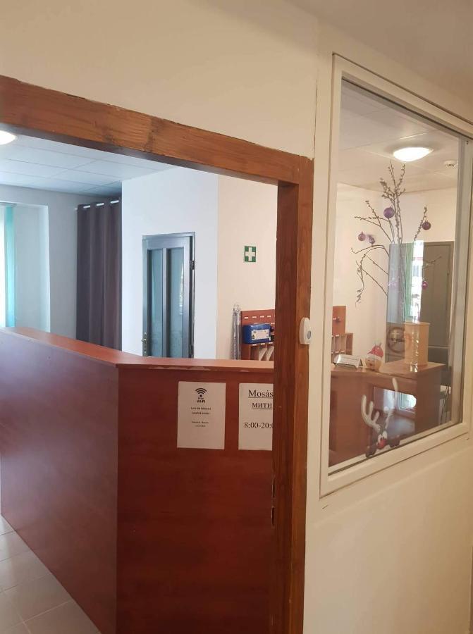 Lanchid Szallo Kecskemét Buitenkant foto